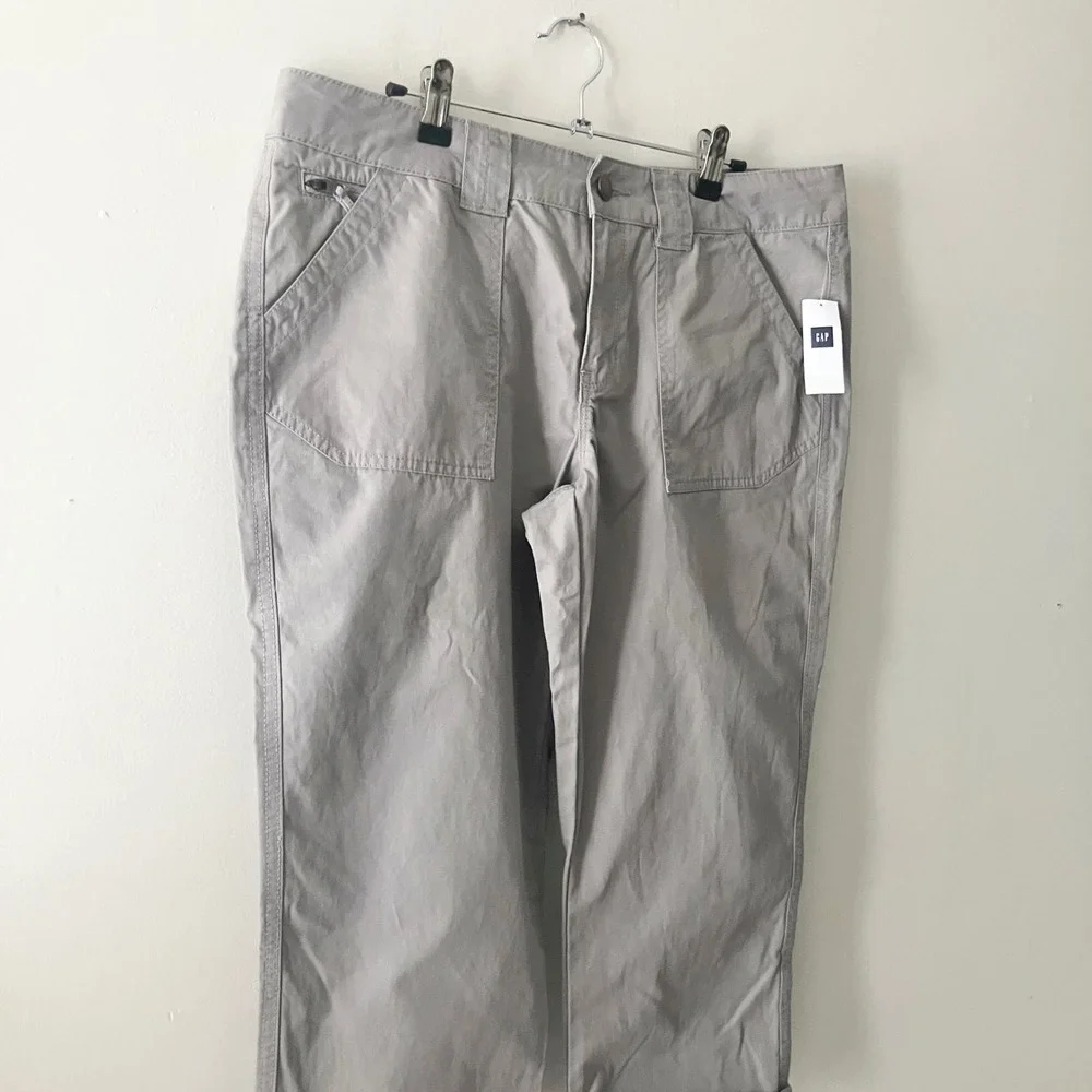 NWT Gap Womens Gray Utility Cropped Pants Cotton Cuffed Capri Size 12 - Picture 3 of 6